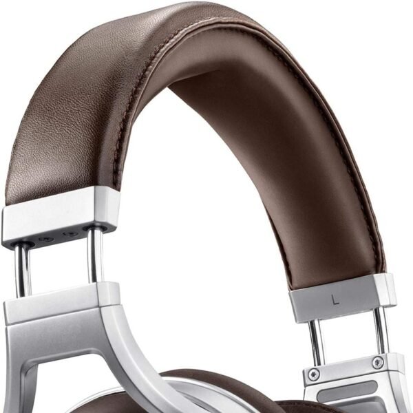 Denon AH-D5200 review exploring premium sound quality and comfort in over-ear headphones
